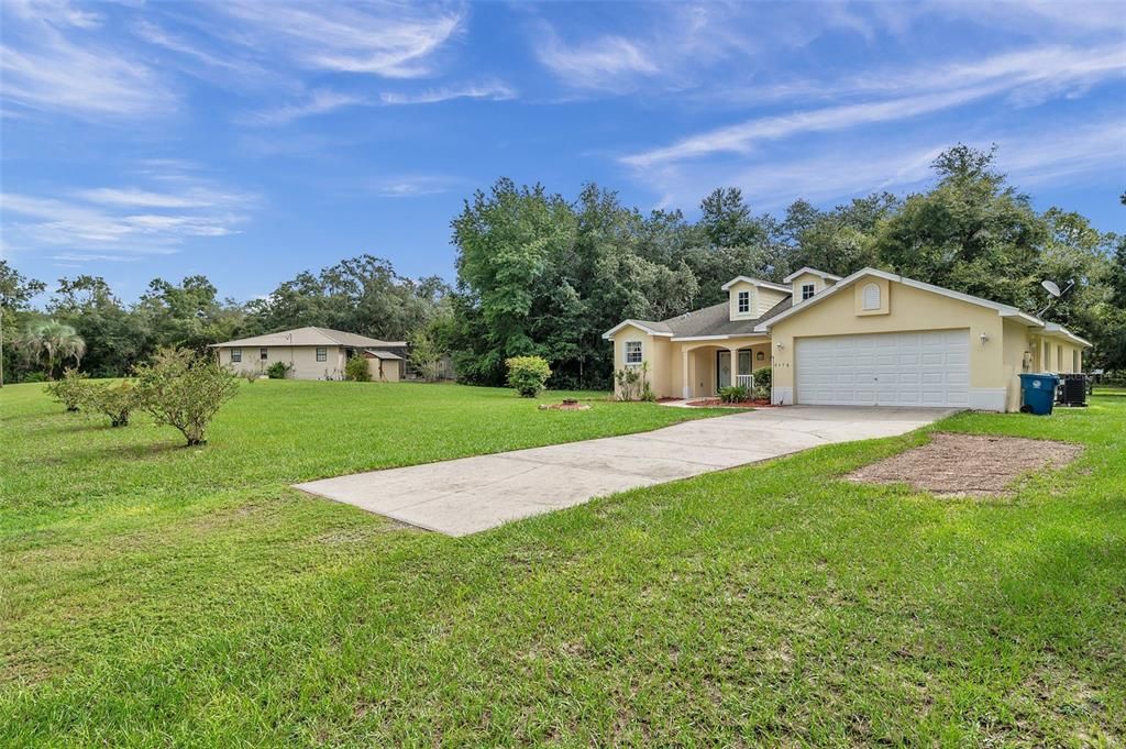 Active With Contract: $375,000 (3 beds, 2 baths, 1941 Square Feet)