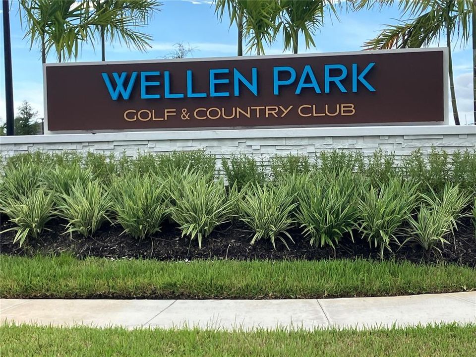 12280 Wellen Golf & Country Club Main Entrance