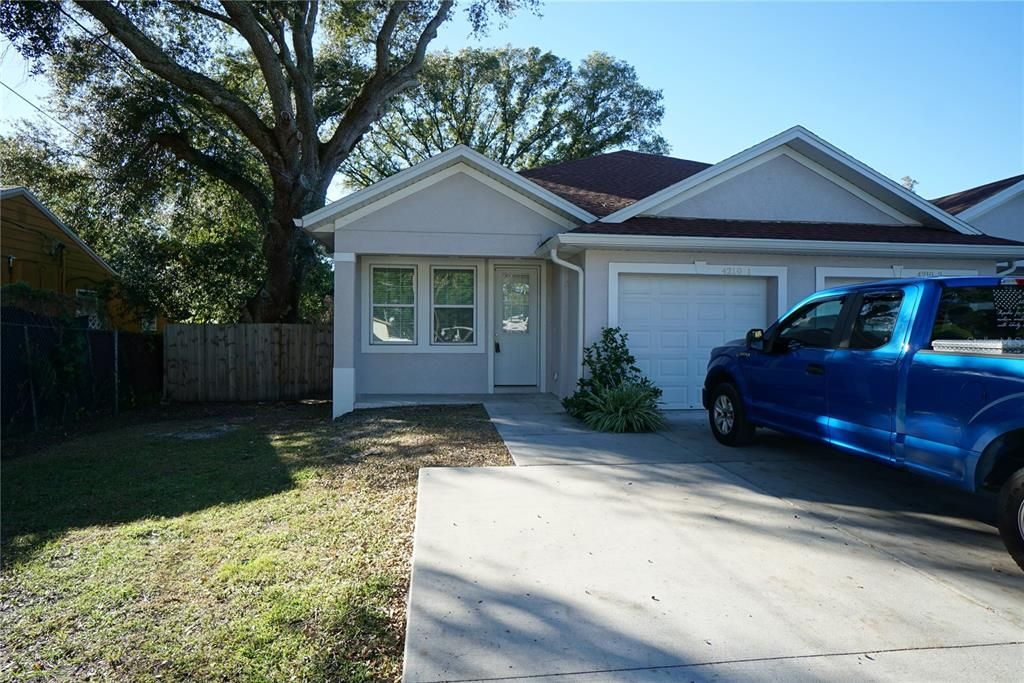 Recently Rented: $2,195 (3 beds, 2 baths, 1293 Square Feet)