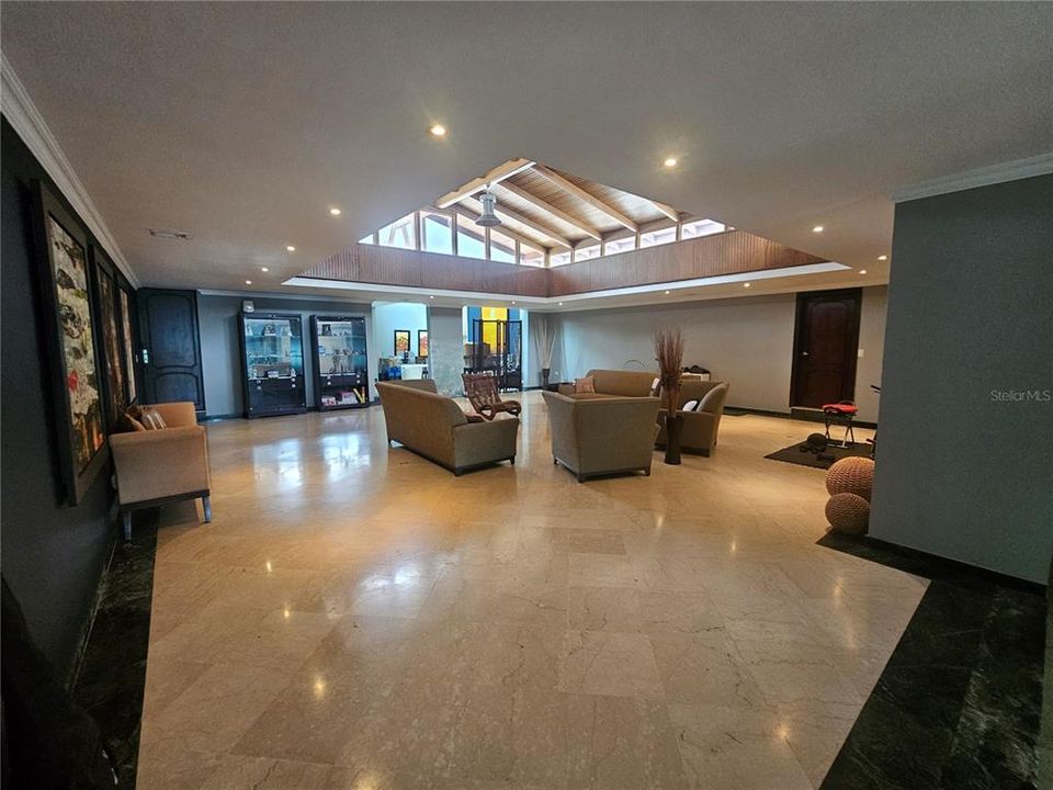 En Venta: $1,300,000 (3 camas, 4 baños, 4852 Pies cuadrados)