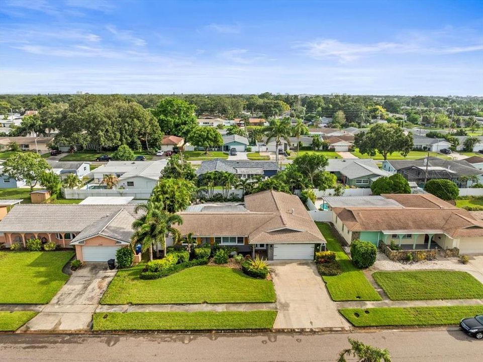 Active With Contract: $750,000 (4 beds, 2 baths, 1916 Square Feet)