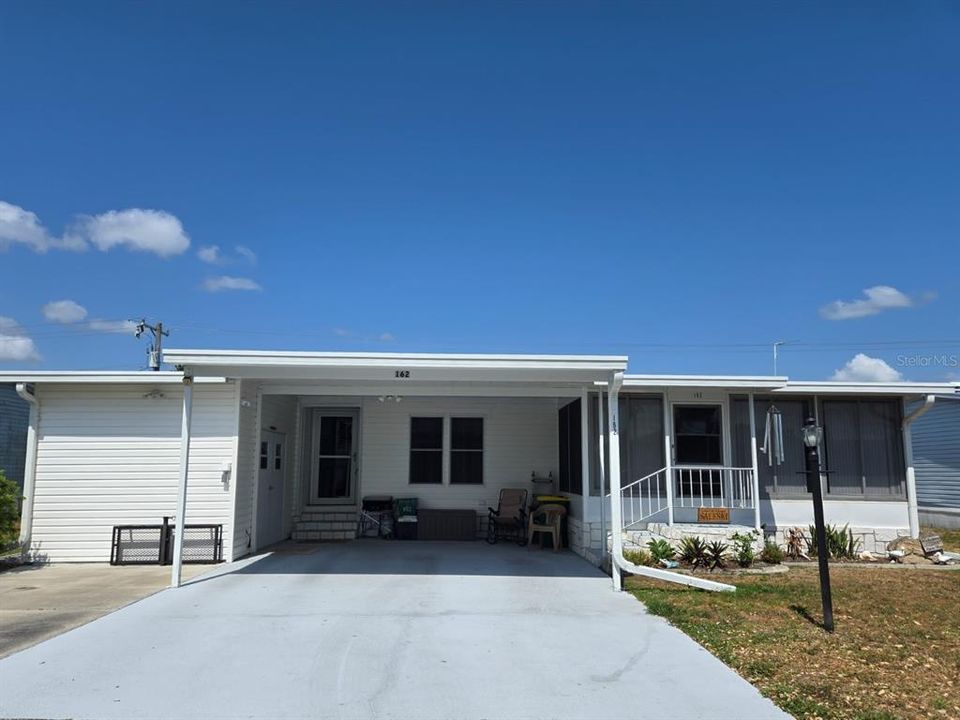 Active With Contract: $159,900 (2 beds, 2 baths, 1230 Square Feet)