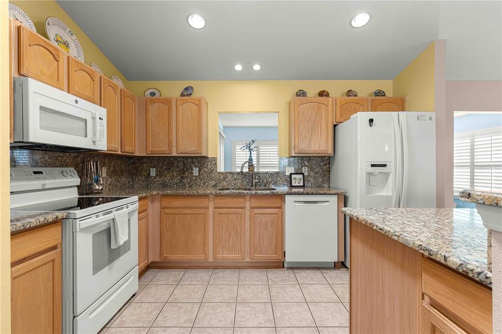 For Sale: $309,000 (2 beds, 2 baths, 1556 Square Feet)