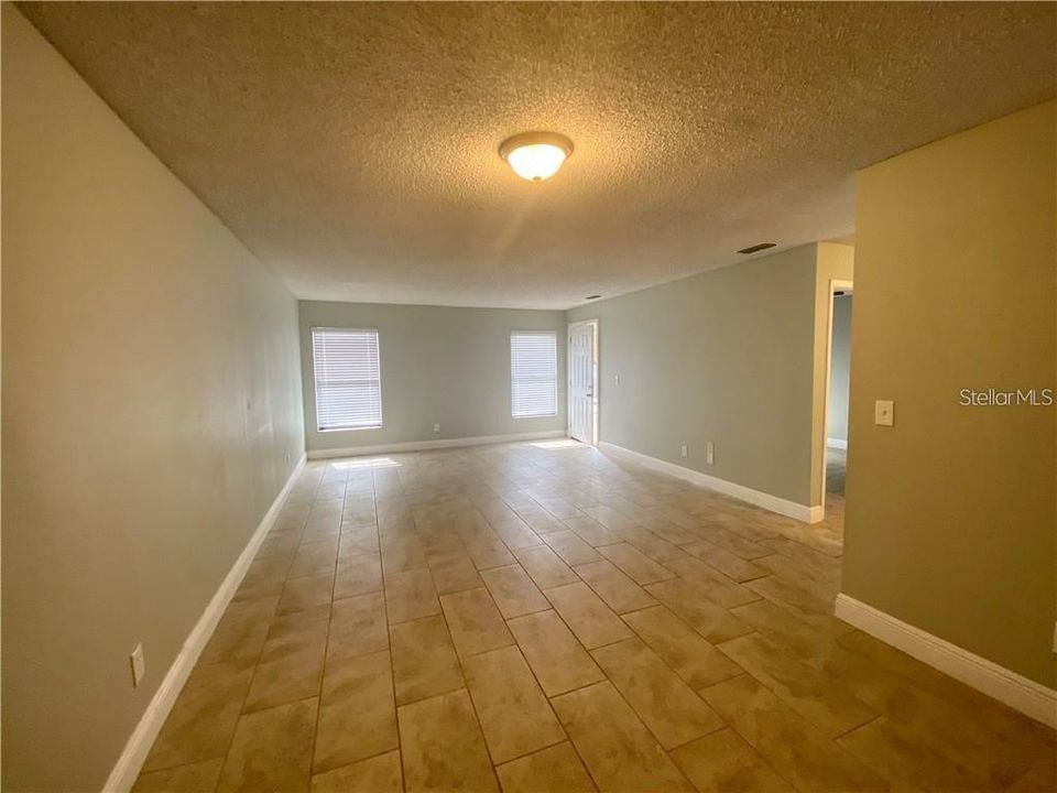 For Rent: $1,200 (2 beds, 2 baths, 1025 Square Feet)