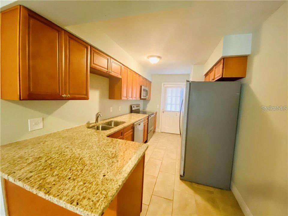 For Rent: $1,200 (2 beds, 2 baths, 1025 Square Feet)