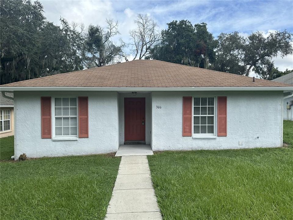 For Rent: $1,800 (3 beds, 2 baths, 1205 Square Feet)