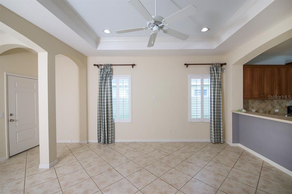 For Rent: $2,600 (3 beds, 2 baths, 1487 Square Feet)