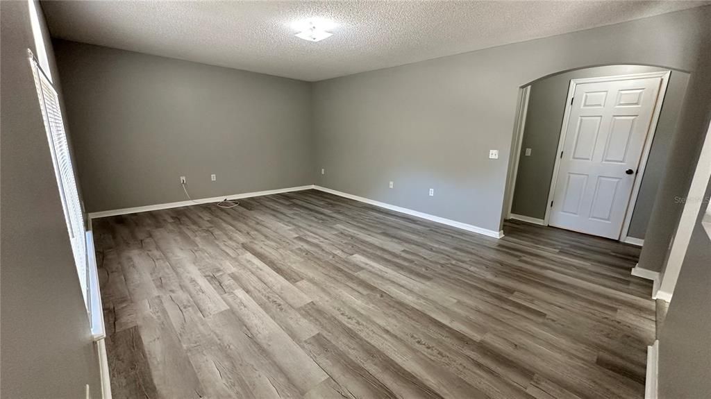 For Rent: $2,600 (4 beds, 2 baths, 2320 Square Feet)