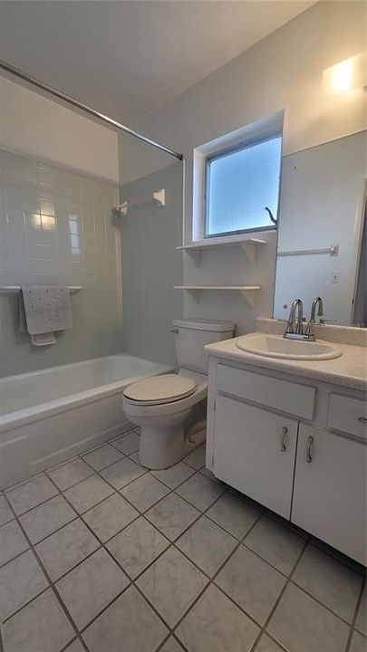 For Sale: $149,900 (2 beds, 1 baths, 856 Square Feet)