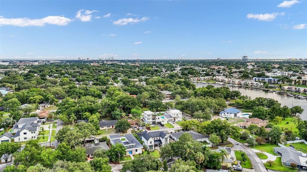 Active With Contract: $1,650,000 (4 beds, 4 baths, 3292 Square Feet)