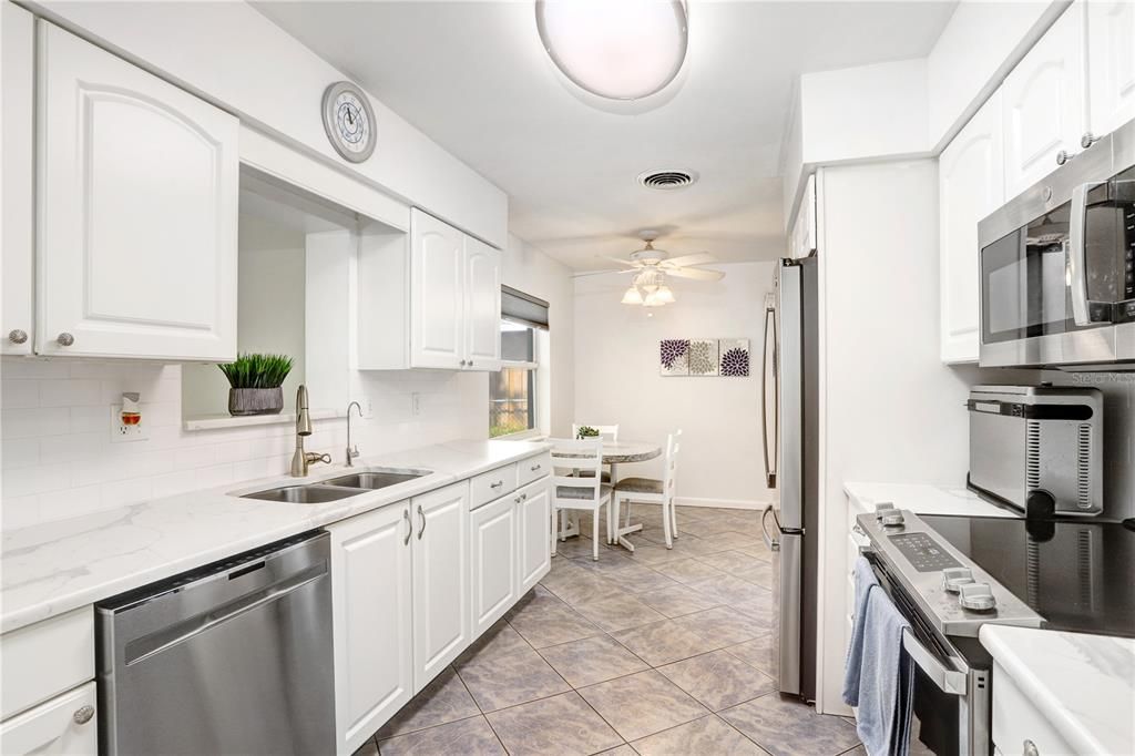 Active With Contract: $440,000 (3 beds, 2 baths, 1514 Square Feet)