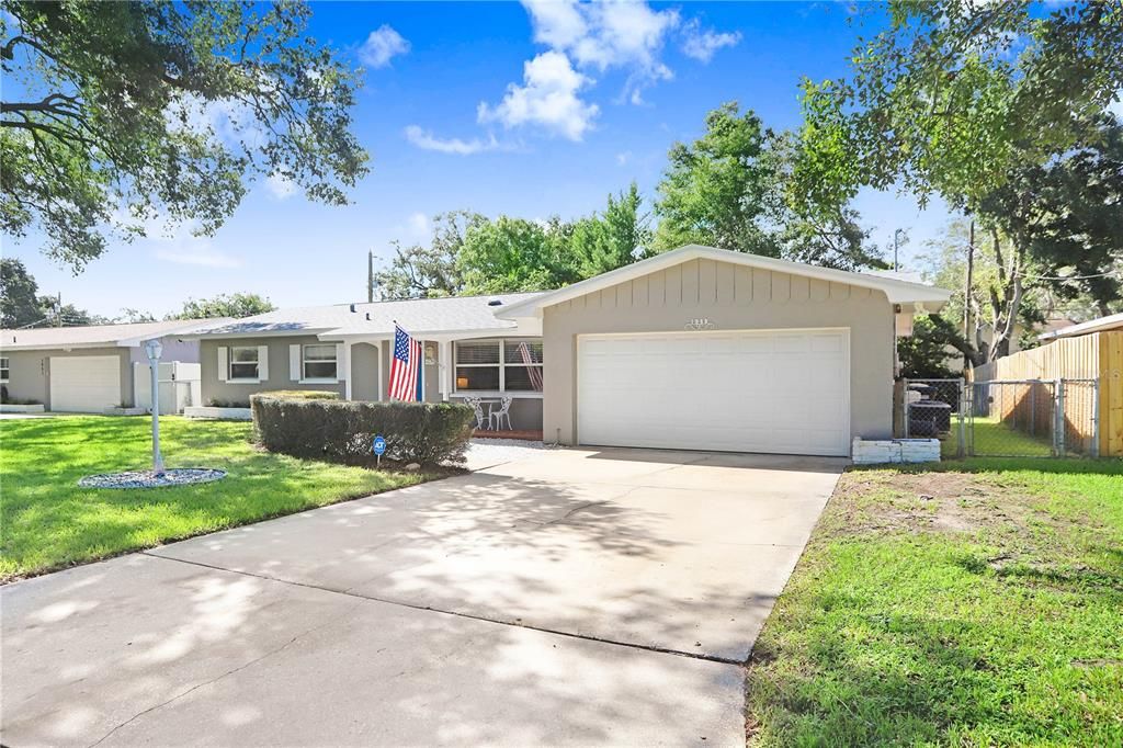 Active With Contract: $440,000 (3 beds, 2 baths, 1514 Square Feet)