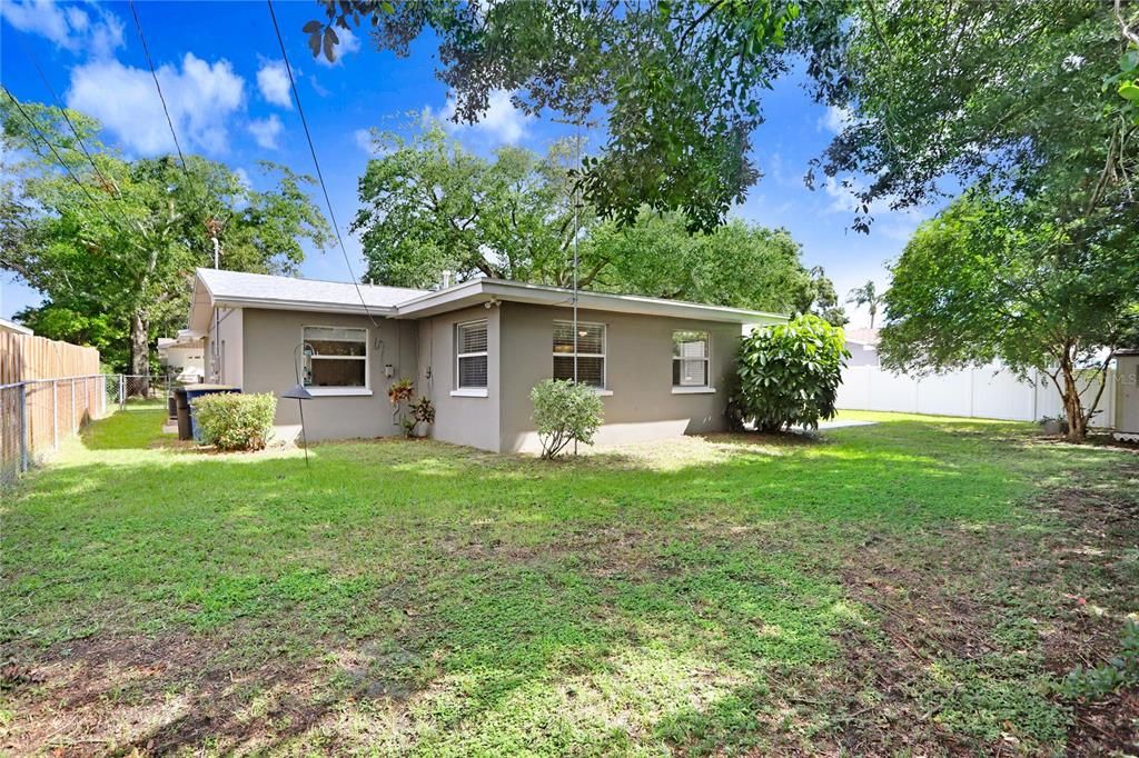 Active With Contract: $440,000 (3 beds, 2 baths, 1514 Square Feet)