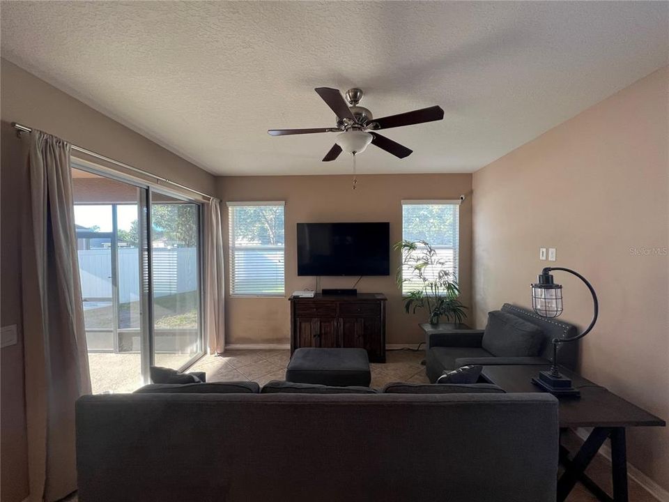 For Rent: $3,000 (4 beds, 2 baths, 2234 Square Feet)