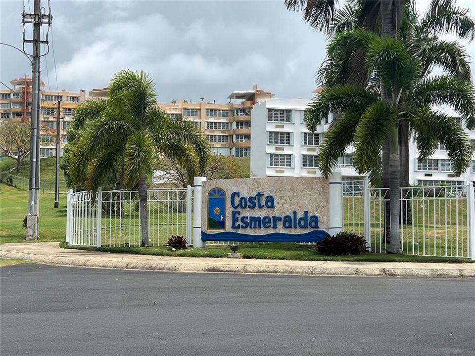 Activo con contrato: $205,000 (3 camas, 2 baños, 1259 Pies cuadrados)