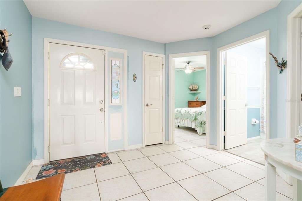 For Sale: $525,500 (3 beds, 2 baths, 1711 Square Feet)