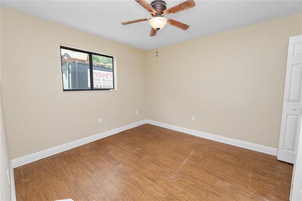 Active With Contract: $294,000 (3 beds, 2 baths, 1736 Square Feet)