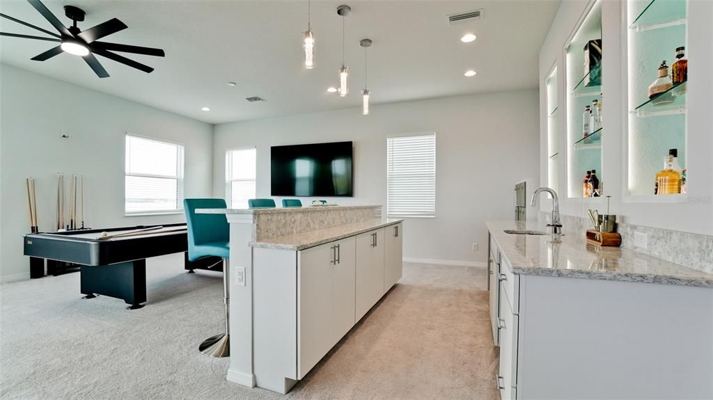 Loft / Wet Bar