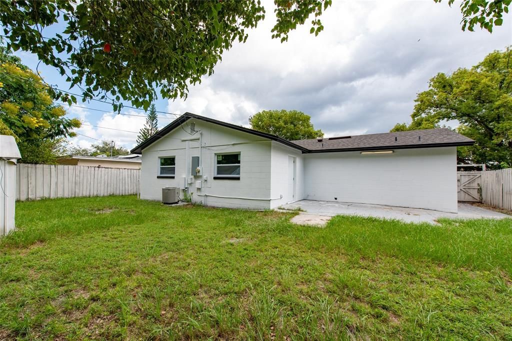 For Sale: $369,999 (4 beds, 2 baths, 1439 Square Feet)