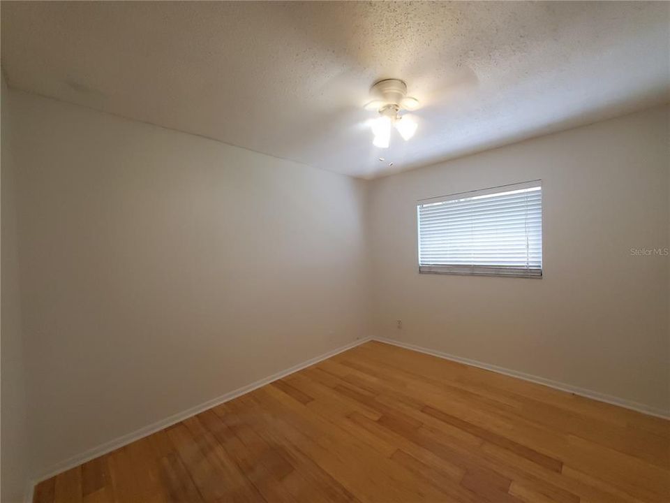 For Rent: $2,250 (3 beds, 1 baths, 1050 Square Feet)