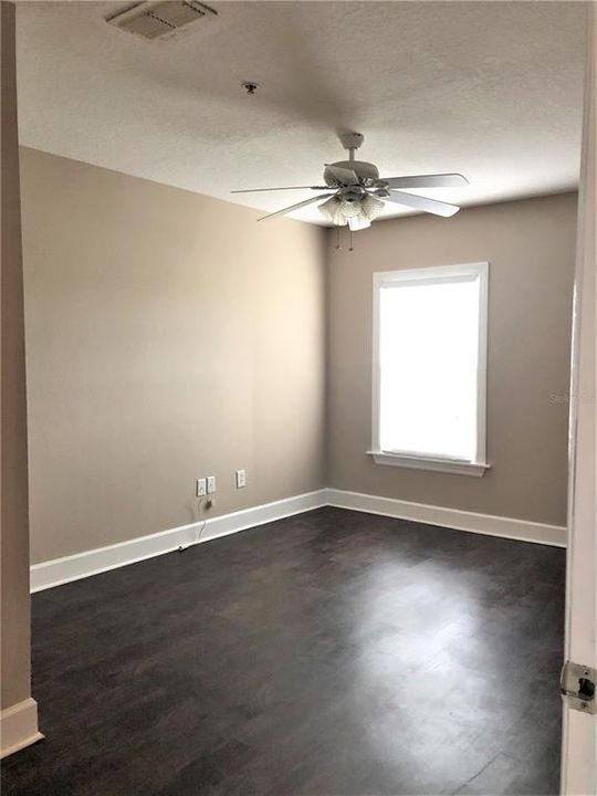 For Rent: $2,100 (3 beds, 2 baths, 1286 Square Feet)