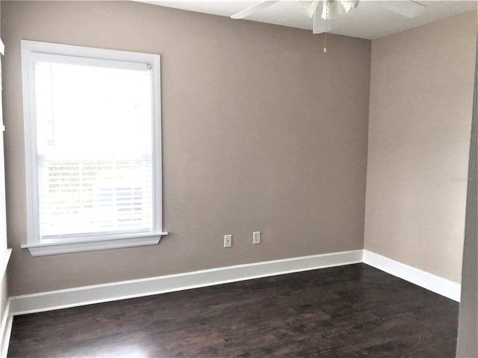 For Rent: $2,100 (3 beds, 2 baths, 1286 Square Feet)