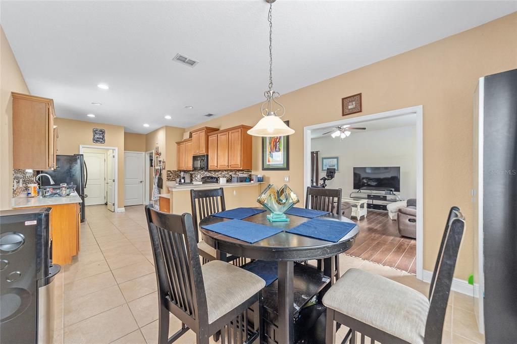 For Sale: $329,750 (4 beds, 2 baths, 2566 Square Feet)