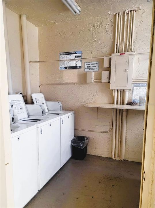 COMMUNITY LAUNDRY AREA2