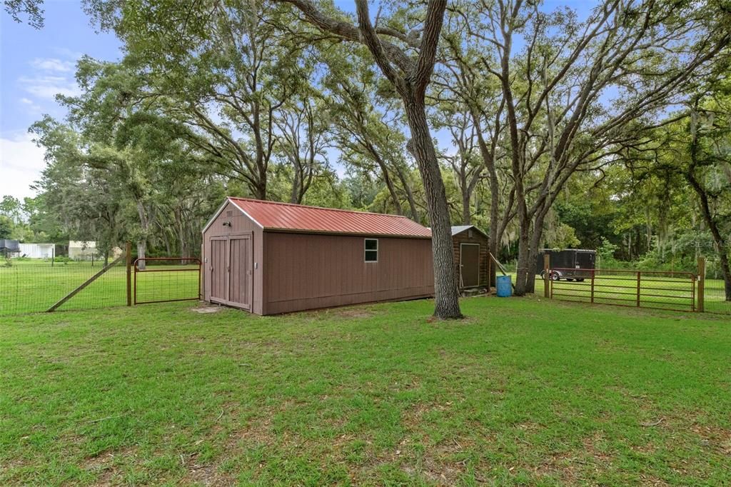 For Sale: $335,000 (3 beds, 2 baths, 1319 Square Feet)