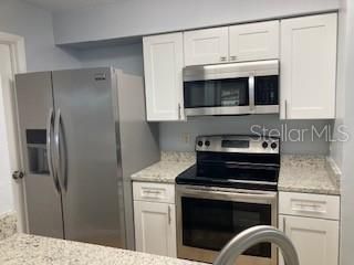 For Rent: $1,800 (2 beds, 2 baths, 937 Square Feet)