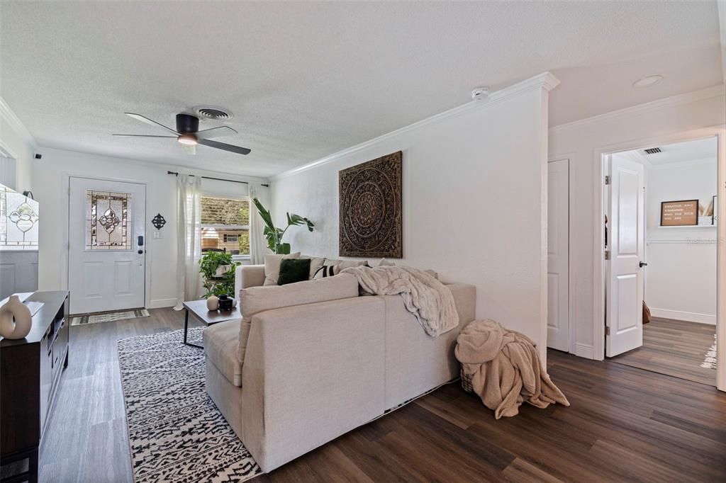 For Sale: $490,000 (3 beds, 1 baths, 1494 Square Feet)