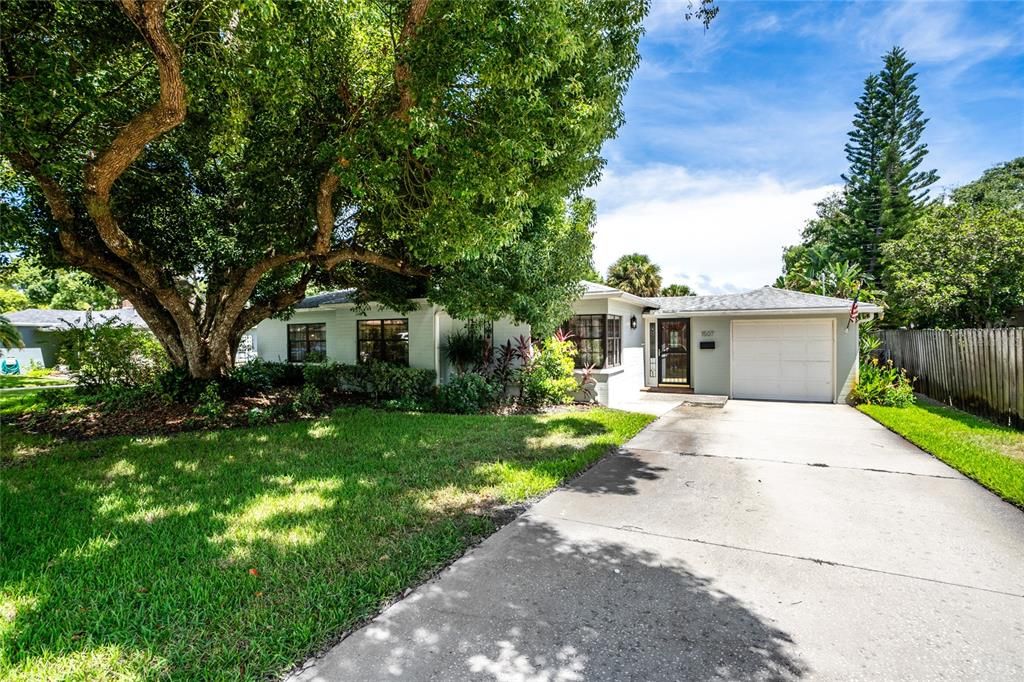 For Sale: $589,000 (3 beds, 2 baths, 1536 Square Feet)