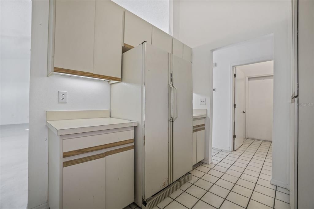 Active With Contract: $499,900 (3 beds, 2 baths, 1944 Square Feet)