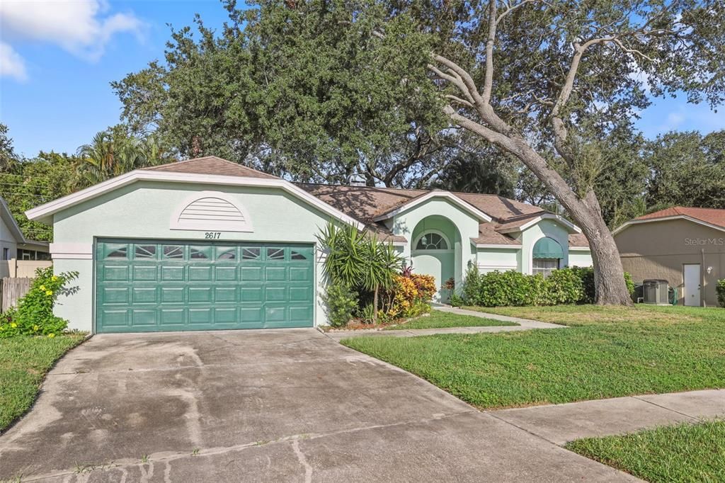 Active With Contract: $499,900 (3 beds, 2 baths, 1944 Square Feet)