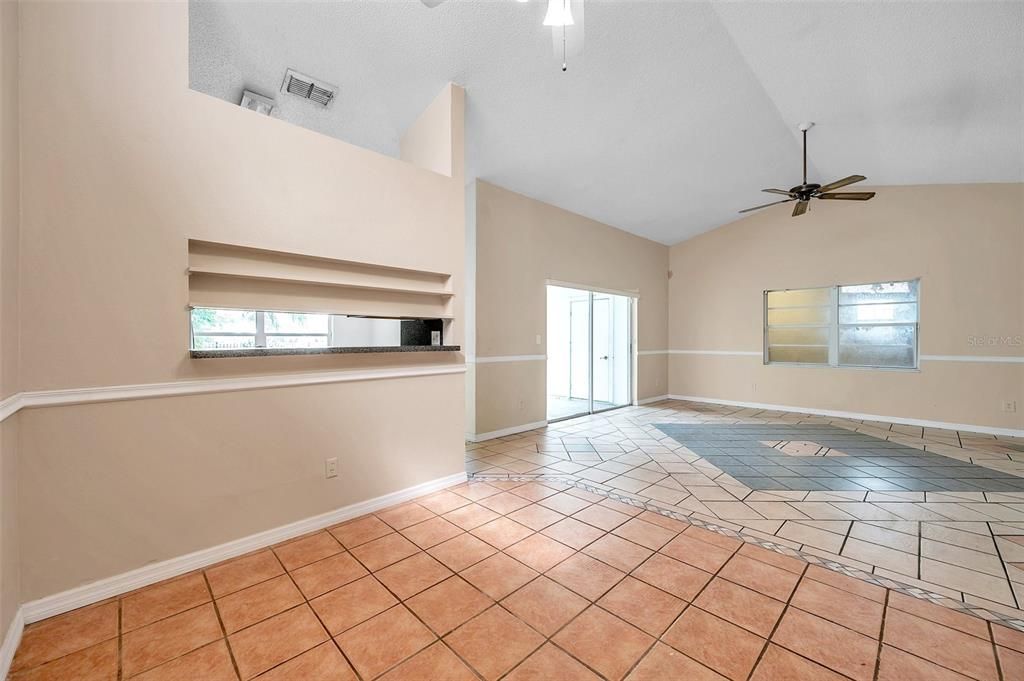 For Sale: $249,000 (2 beds, 2 baths, 1113 Square Feet)