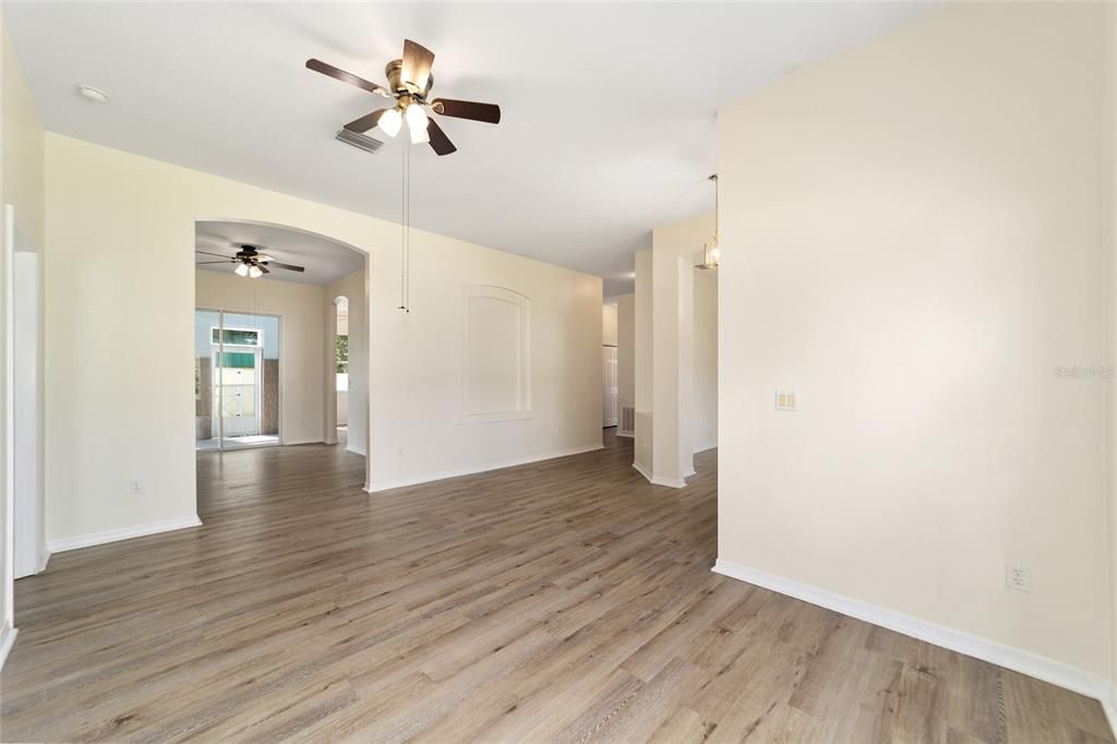 For Sale: $299,900 (3 beds, 2 baths, 2132 Square Feet)