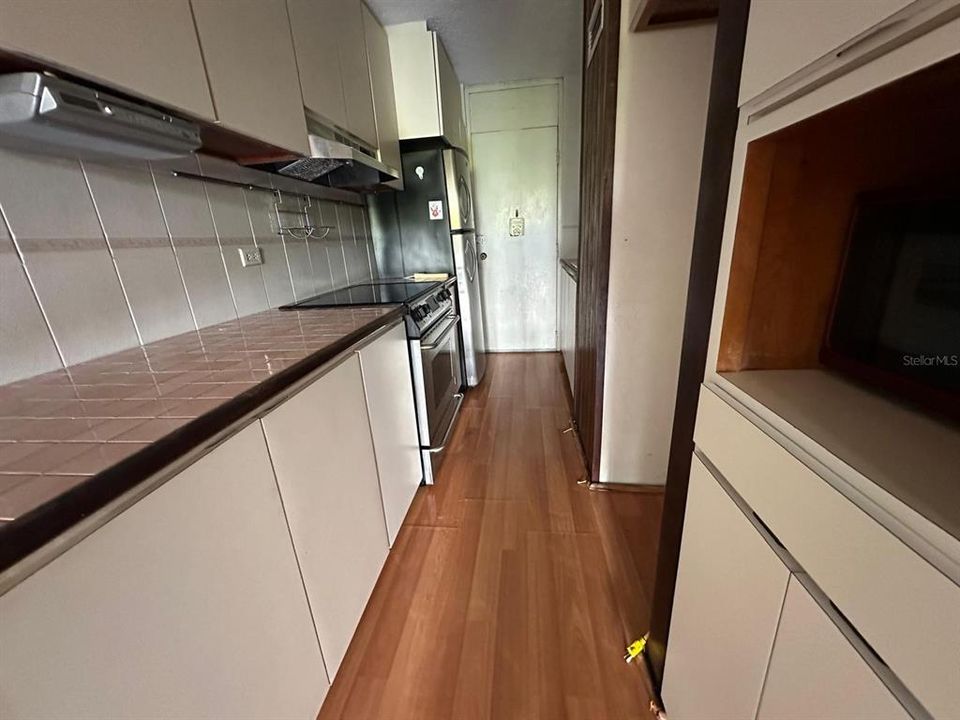 Activo con contrato: $165,000 (2 camas, 2 baños, 1243 Pies cuadrados)