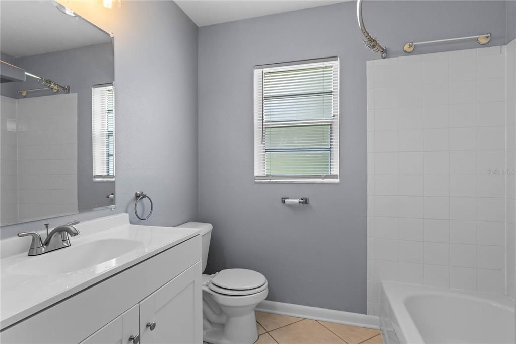 For Sale: $285,000 (3 beds, 1 baths, 1384 Square Feet)