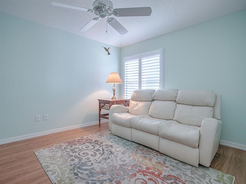 Active With Contract: $369,000 (3 beds, 2 baths, 1398 Square Feet)