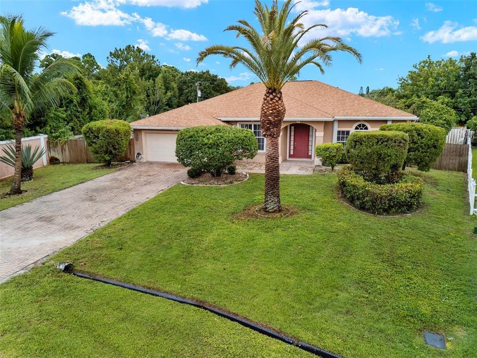 For Sale: $525,000 (3 beds, 2 baths, 2084 Square Feet)