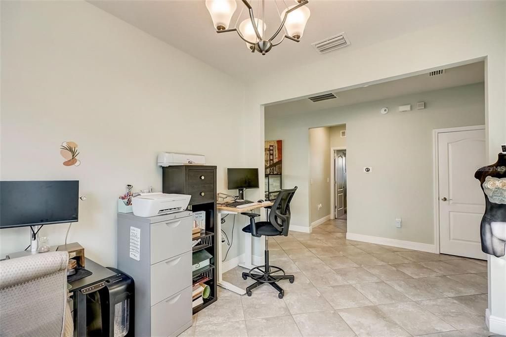 Active With Contract: $2,400 (3 beds, 2 baths, 1818 Square Feet)