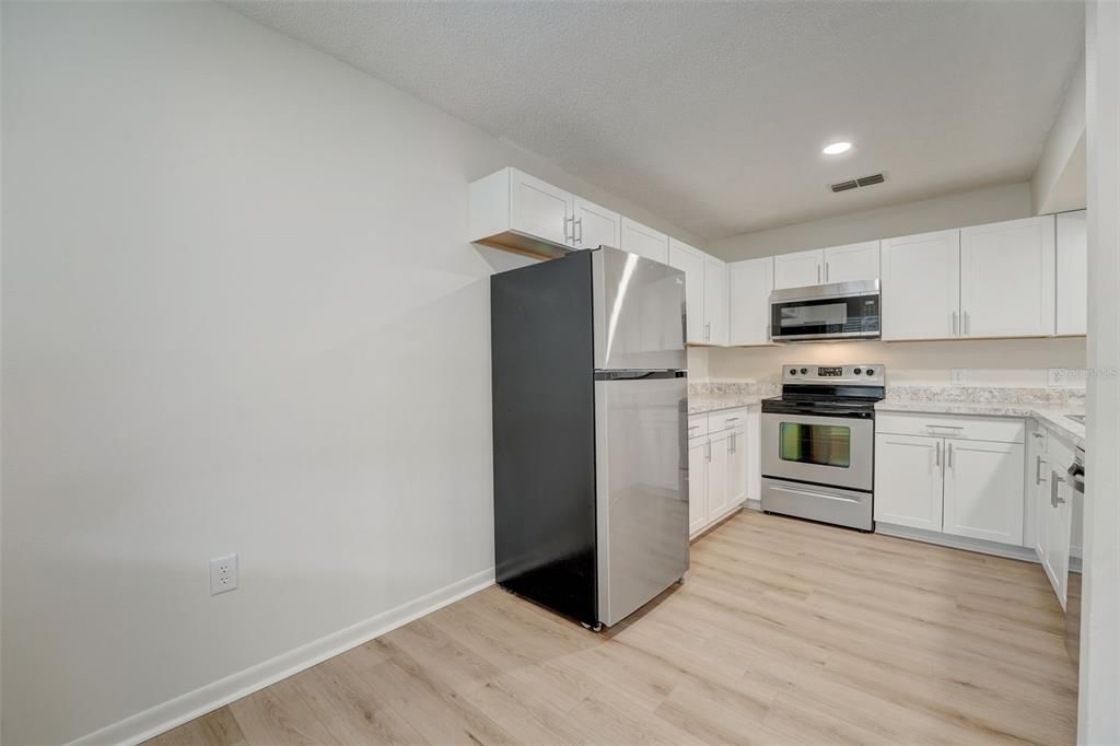 For Rent: $1,600 (2 beds, 2 baths, 1103 Square Feet)