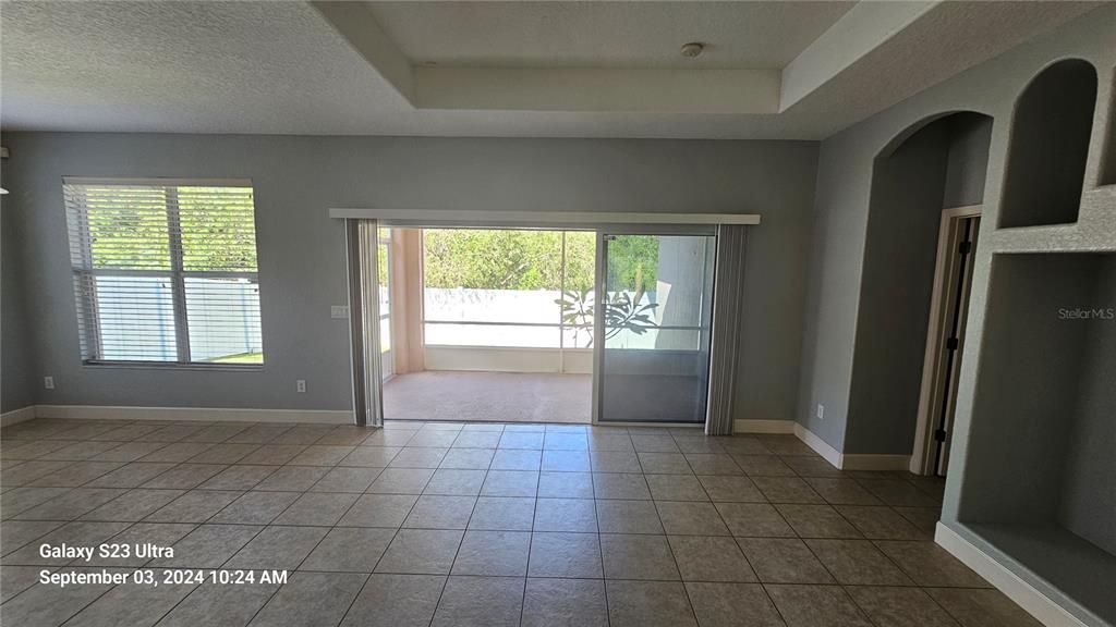 For Rent: $2,500 (3 beds, 2 baths, 19958 Square Feet)