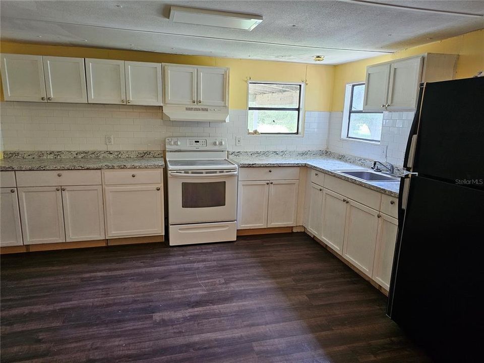 For Sale: $159,900 (2 beds, 2 baths, 1248 Square Feet)