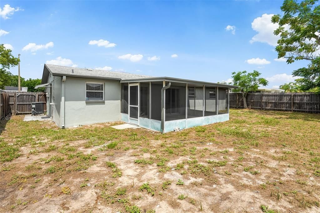 For Sale: $269,990 (2 beds, 2 baths, 1144 Square Feet)