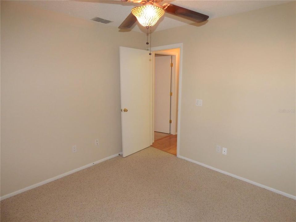 For Rent: $1,700 (3 beds, 2 baths, 1225 Square Feet)