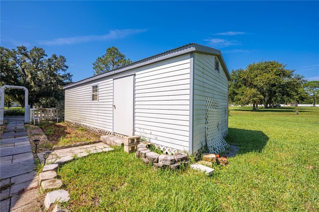 Active With Contract: $460,000 (3 beds, 2 baths, 2048 Square Feet)