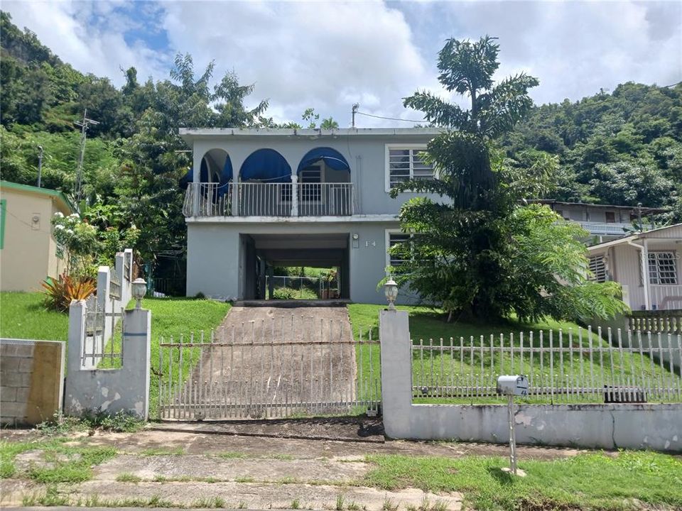 En Venta: $126,000 (5 camas, 2 baños, 1800 Pies cuadrados)