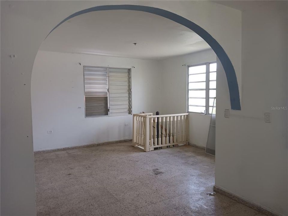 En Venta: $126,000 (5 camas, 2 baños, 1800 Pies cuadrados)