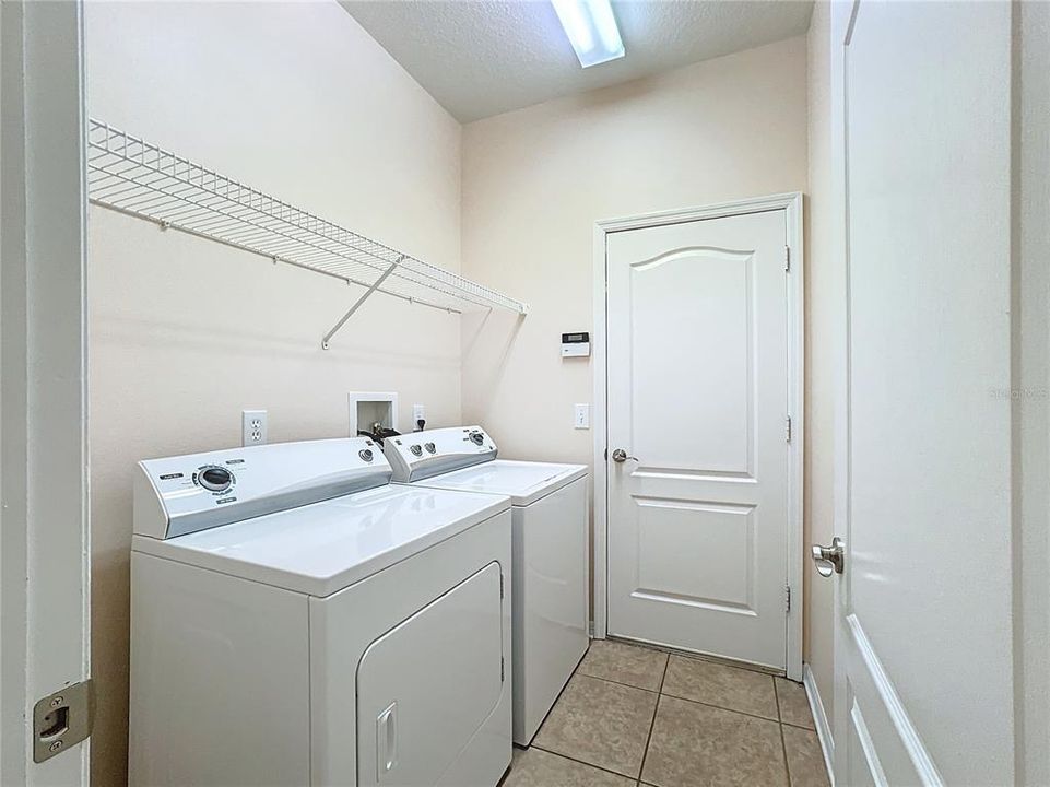 For Sale: $375,000 (3 beds, 2 baths, 2062 Square Feet)